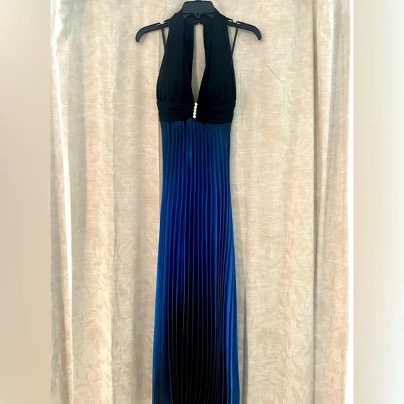 strapless open back dress eLINE Pleated Maxi Dress S / Gold